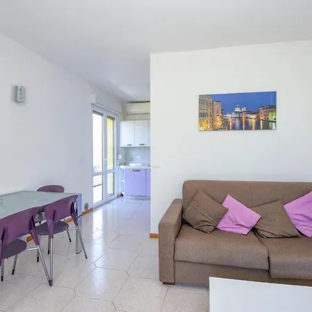 Apartment Mgh -
